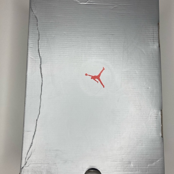 Jordan 13 Retro 'Red Flint' 

Size 10.5 - Picture 7 of 7